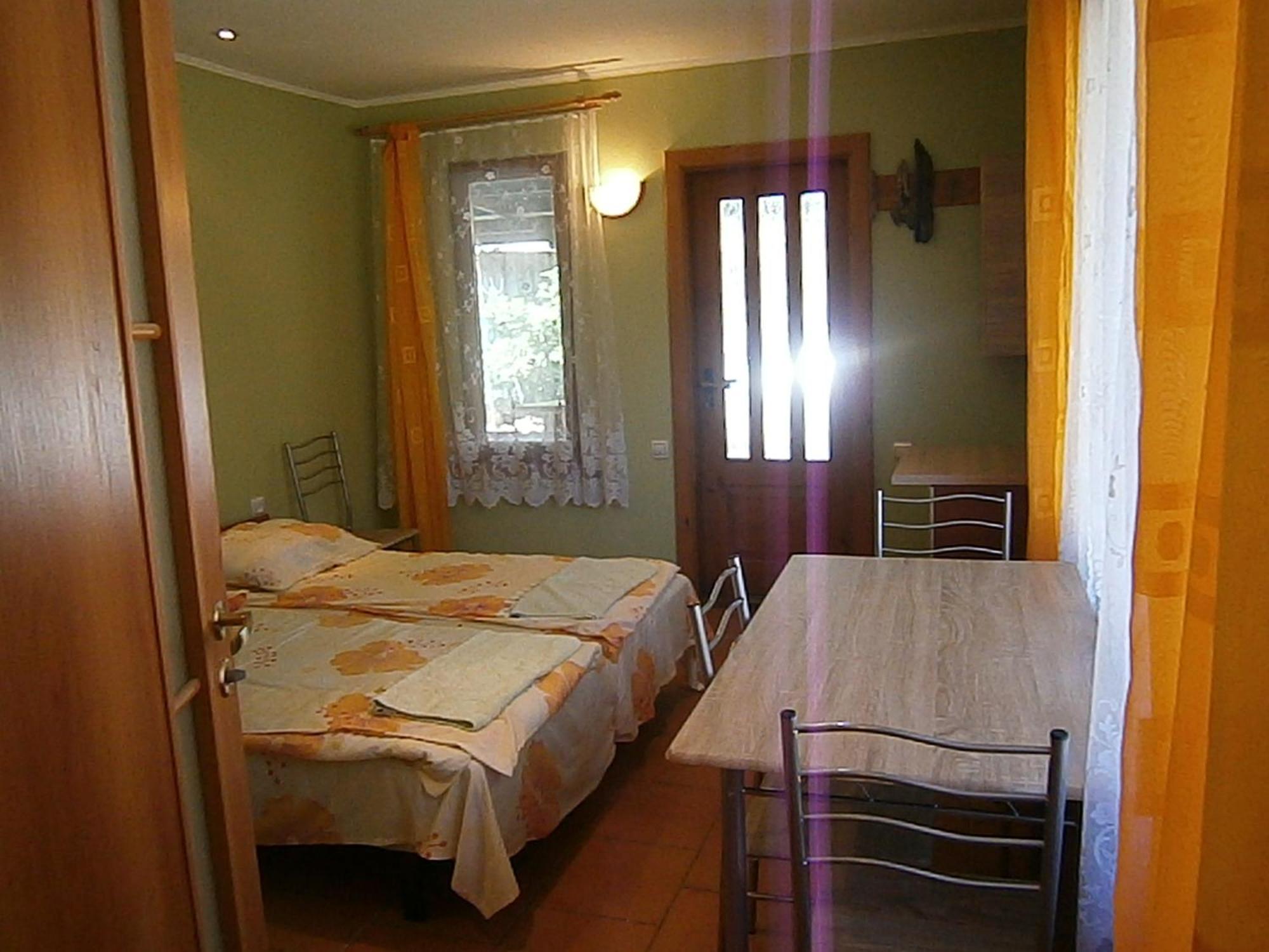 Hotel Atmatas Bernāti Habitación foto